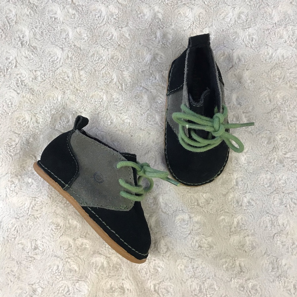 Born Nuborn Baby Shoes Black Gray Suede Size 3